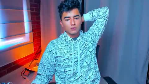 Shawn online show from 12-18-25, 01:39