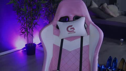 shayblonde online show from 12-15-24, 11:42