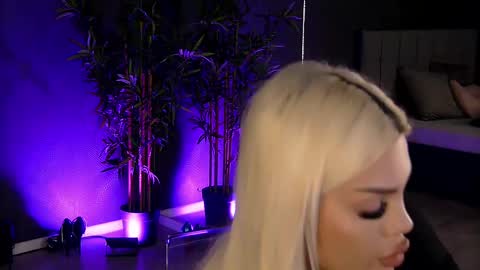 shayblonde online show from 02-17-25, 11:55