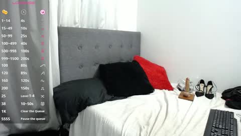 shayla_10 online show from 10-05-25, 10:51