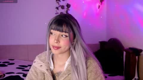 Shayla 3 online show from 10-14-25, 09:04