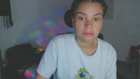 Snapshot of shayna_cute chatting on 06-09-26, 12:44 Shayna online show from 06-09-26, 12:44