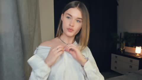 Violet online show from 12-23-24, 01:03