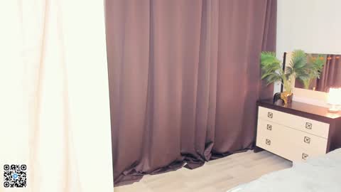 Violet online show from 12-24-24, 01:39