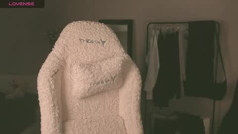 Chiara online show from 04-27-26, 05:33