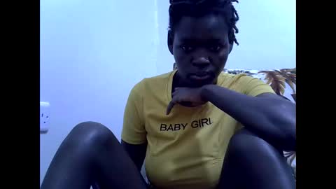 Snapshot of shees_sweet chatting on 05-27-26, 03:36 shees_sweet online show from 05-27-26, 03:36