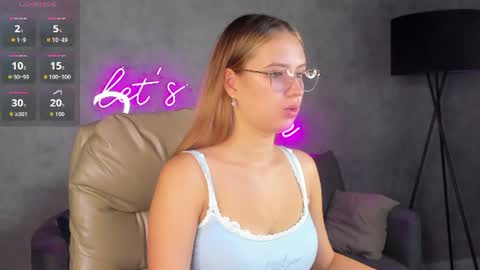 Amely online show from 07-29-26, 09:40