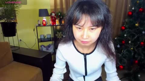 Snapshot of sheilafreman chatting on 12-29-24, 04:59 Sheila online show from 12-29-24, 04:59