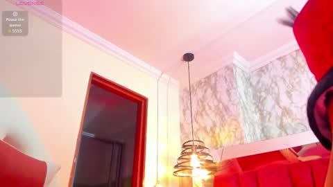 Snapshot of sheilly_brown chatting on 11-25-25, 07:14 sheilly_brown online show from 11-25-25, 07:14