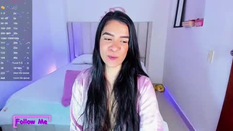 Danna   online show from 10-08-25, 03:48