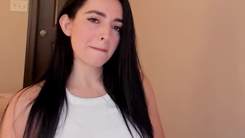 Snapshot of sheisallthat chatting on 11-21-25, 10:19 sheisallthat online show from 11-21-25, 10:19