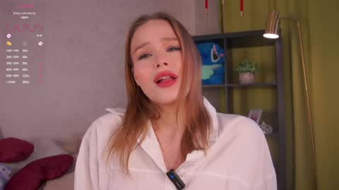 Lina online show from 04-23-26, 01:40