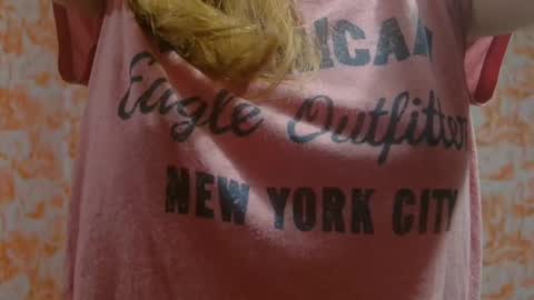 Snapshot of shelikessoymilk chatting on 02-09-25, 10:21 Erika online show from 02-09-25, 10:21