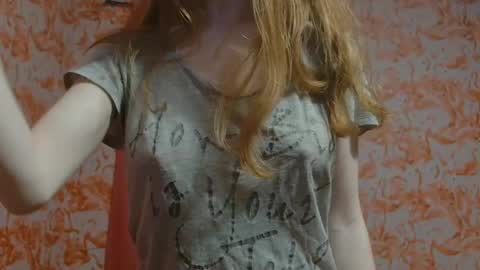 Snapshot of shelikessoymilk chatting on 02-13-25, 12:35 Erika online show from 02-13-25, 12:35