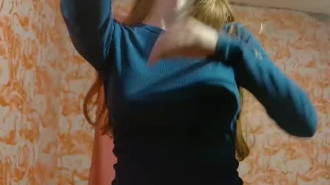 Snapshot of shelikessoymilk chatting on 10-23-25, 02:55 Erika online show from 10-23-25, 02:55