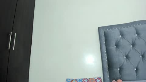 Snapshot of shell_1 chatting on 05-18-26, 04:07 S H E L L online show from 05-18-26, 04:07