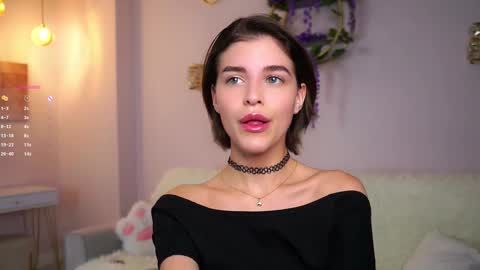 Alex online show from 10-24-25, 01:03