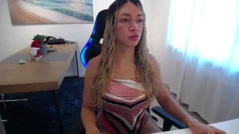 Shellsy H   online show from 01-06-25, 10:46