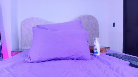 Shelsy online show from 11-17-25, 12:33