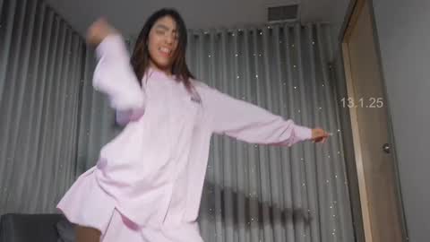 Snapshot of shena_nomy chatting on 01-14-25, 12:22  In instagram shena nomy online show from 01-14-25, 12:22