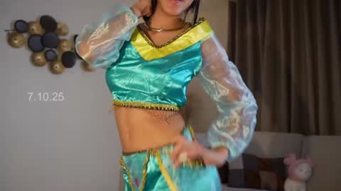 Snapshot of shena_nomy chatting on 10-07-25, 10:07  In instagram shena nomy online show from 10-07-25, 10:07