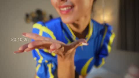 Snapshot of shena_nomy chatting on 10-20-25, 11:05  In instagram shena nomy online show from 10-20-25, 11:05