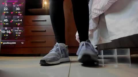 .. Sherilk .. online show from 10-22-25, 11:37