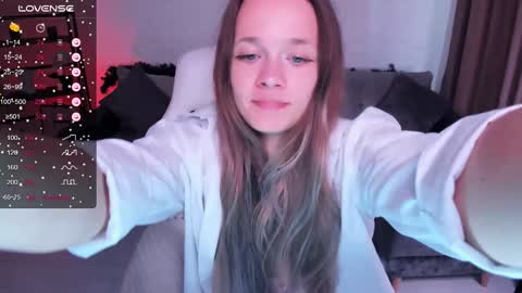 Snapshot of sherill_brill chatting on 12-15-24, 10:39 Sheril online show from 12-15-24, 10:39