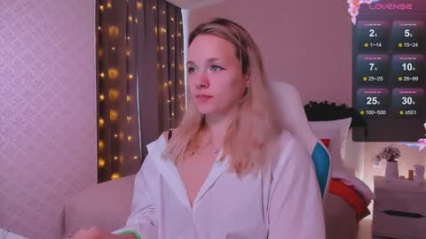 Snapshot of sherill_brill chatting on 01-12-25, 10:56 Sheril online show from 01-12-25, 10:56