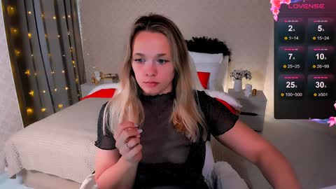 Snapshot of sherill_brill chatting on 01-18-25, 10:39 Sheril online show from 01-18-25, 10:39