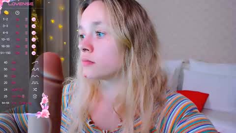 Snapshot of sherill_brill chatting on 03-09-25, 01:59 Sheril online show from 03-09-25, 01:59