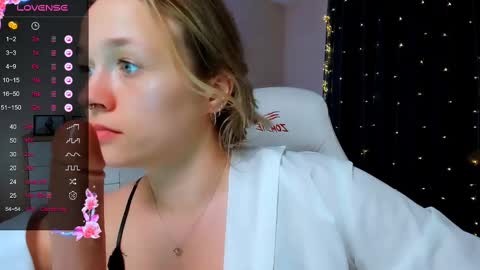 Snapshot of sherill_brill chatting on 03-12-25, 06:00 Sheril online show from 03-12-25, 06:00