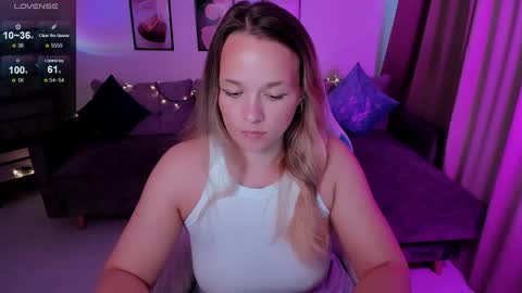 Snapshot of sherill_brill chatting on 09-13-25, 07:52 Sheril online show from 09-13-25, 07:52