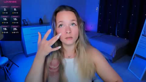 Snapshot of sherill_brill chatting on 10-08-25, 03:09 Sheril online show from 10-08-25, 03:09