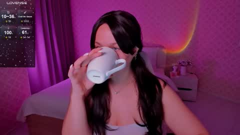 Snapshot of sherill_brill chatting on 10-15-25, 03:12 Sheril online show from 10-15-25, 03:12