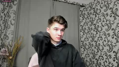 Max online show from 09-24-25, 03:48