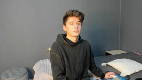 Max online show from 10-16-25, 07:15