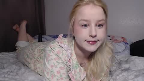 Snapshot of sherlystero chatting on 01-28-25, 12:11 sher online show from 01-28-25, 12:11