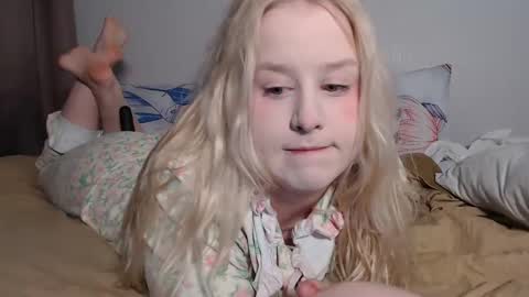 Snapshot of sherlystero chatting on 02-06-25, 11:15 sher online show from 02-06-25, 11:15