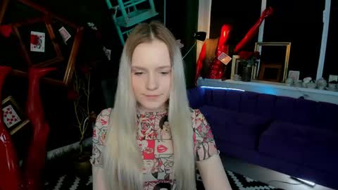 Snapshot of sherributlers chatting on 05-10-26, 05:12 Sweet Sherri online show from 05-10-26, 05:12