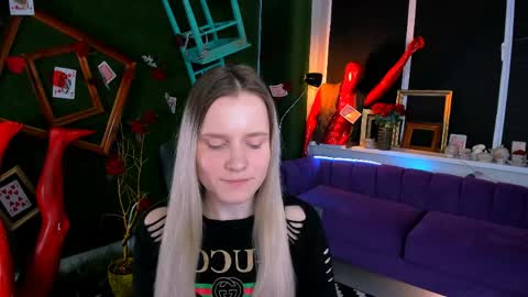 Snapshot of sherributlers chatting on 05-15-26, 07:04 Sweet Sherri online show from 05-15-26, 07:04
