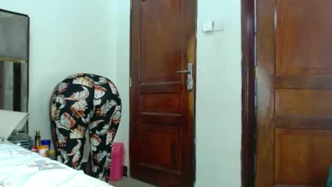 Sherry l online show from 02-17-25, 09:56