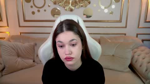 Snapshot of sheryl_elegance chatting on 01-06-25, 11:51 Sheryl online show from 01-06-25, 11:51