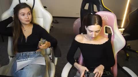 Snapshot of sheryl_elegance chatting on 10-03-25, 10:23 Sheryl online show from 10-03-25, 10:23