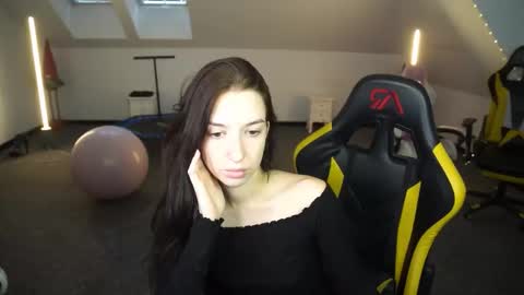 Snapshot of sheryl_elegance chatting on 10-10-25, 10:14 Sheryl online show from 10-10-25, 10:14