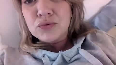 sheseemsinnocent online show from 01-02-25, 07:40