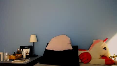 Vikki online show from 02-13-26, 04:03