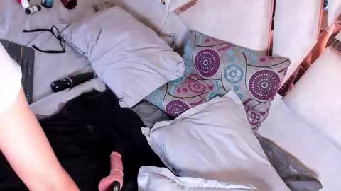 Shine online show from 02-12-26, 03:23