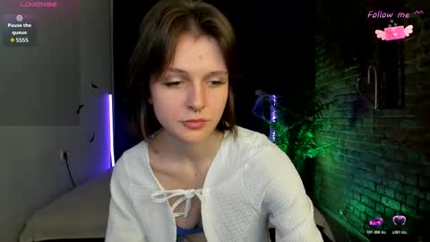 Vivi online show from 11-12-25, 03:34