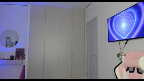 Shineel online show from 10-30-25, 02:02